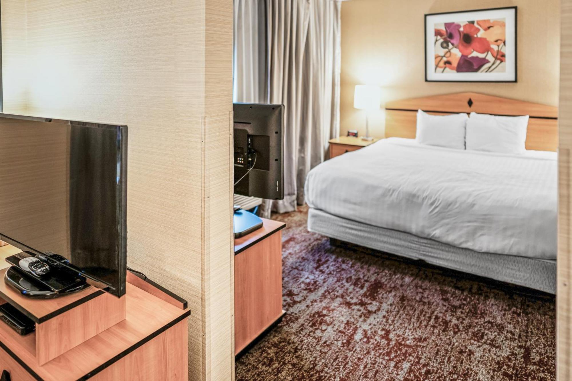 Crystal Inn Hotel & Suites - Midvalley Murray Bagian luar foto